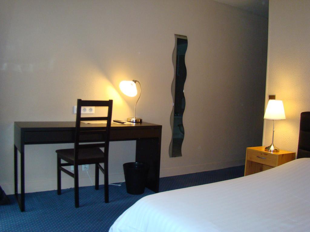 Hotel Restaurant - La Ferme De Vaux 克雷伊 外观 照片