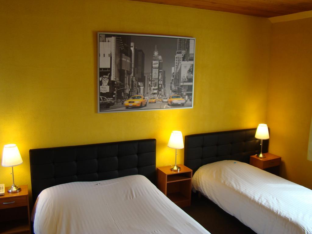 Hotel Restaurant - La Ferme De Vaux 克雷伊 外观 照片