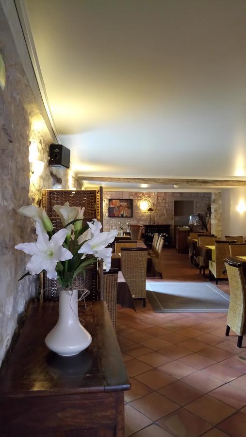 Hotel Restaurant - La Ferme De Vaux 克雷伊 外观 照片