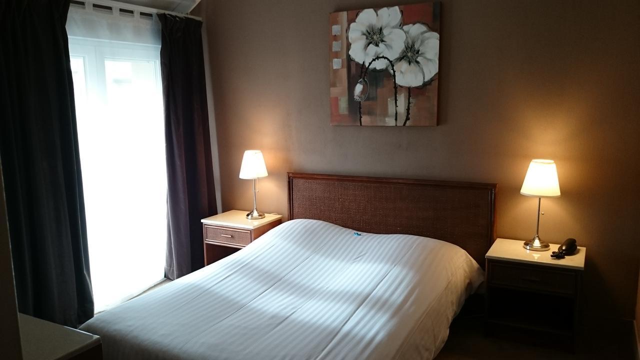 Hotel Restaurant - La Ferme De Vaux 克雷伊 外观 照片